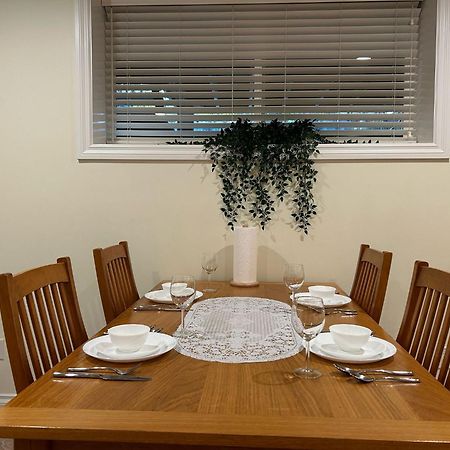 A Private Suite In Port Moody מראה חיצוני תמונה