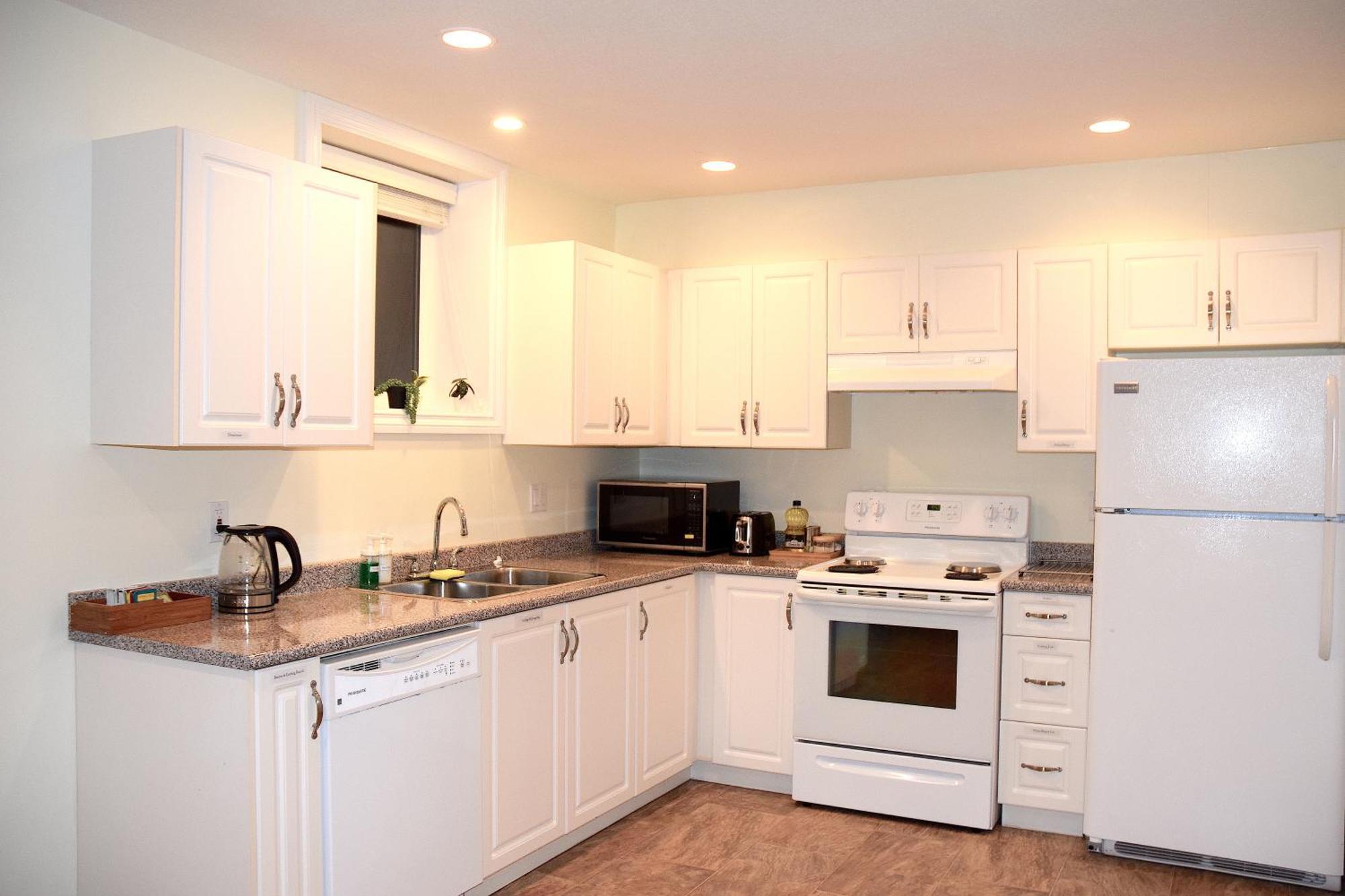 A Private Suite In Port Moody מראה חיצוני תמונה