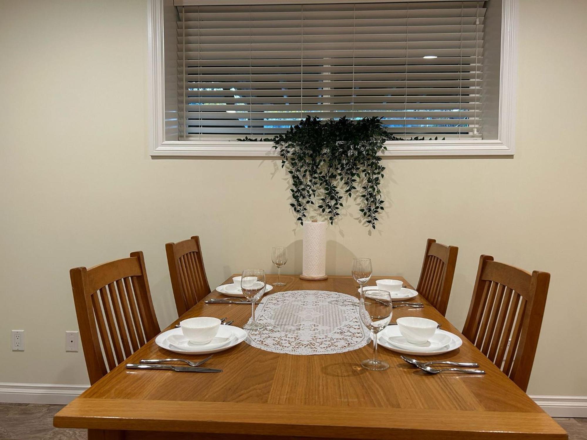 A Private Suite In Port Moody מראה חיצוני תמונה